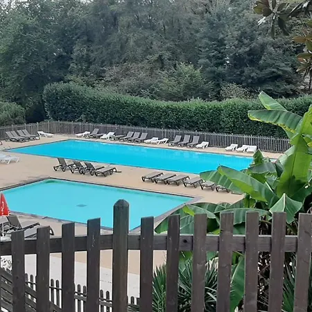 Chalet 2-bed B10 At Le Verdoyer - Dordogne *