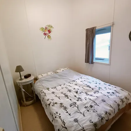 Chalet 2-bed B10 At Le Verdoyer - Dordogne Champs-Romain