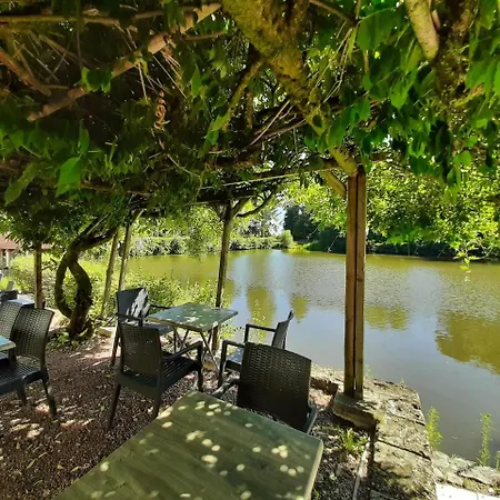 Chalet 2-bed B10 At Le Verdoyer - Dordogne *