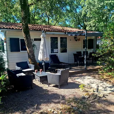 Cozy Retreat In Alpesi faház Champs-Romain